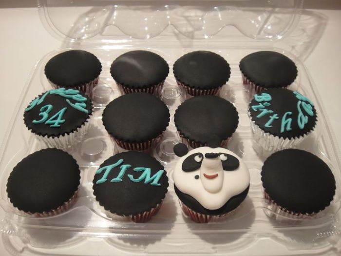 Cute-panda-cupcakes8__700